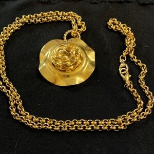 Elegant Gold Tone Chain Necklace Not Real Gold